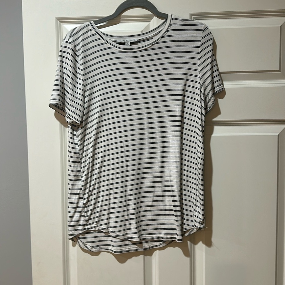 black and white stripped t shirt